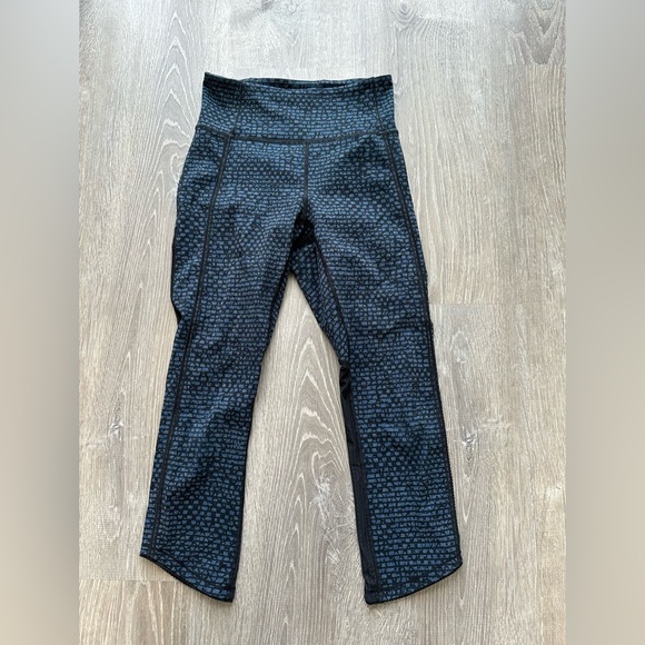 Lululemon cropped leggings size 4 - Picture 1 of 3